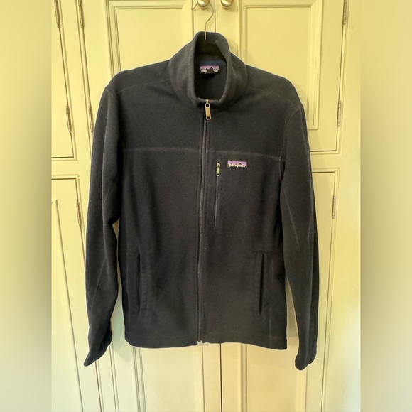 Patagonia Other - Patagonia fleece jacket in navy size M